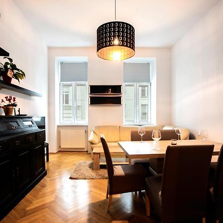 3-Bedroom Apartment In Central Відень Екстер'єр фото