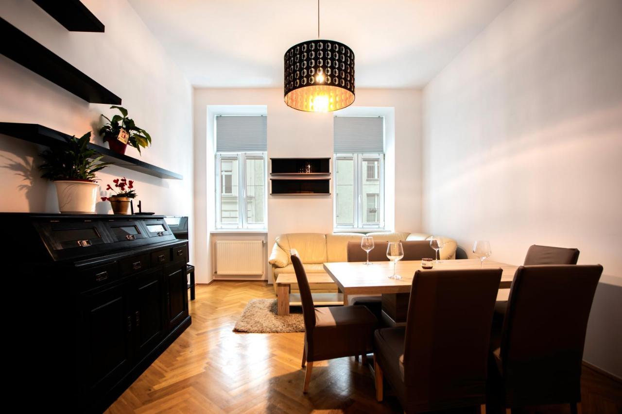3-Bedroom Apartment In Central Відень Екстер'єр фото