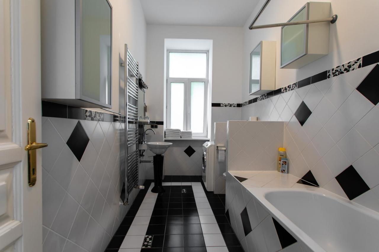 3-Bedroom Apartment In Central Відень Екстер'єр фото