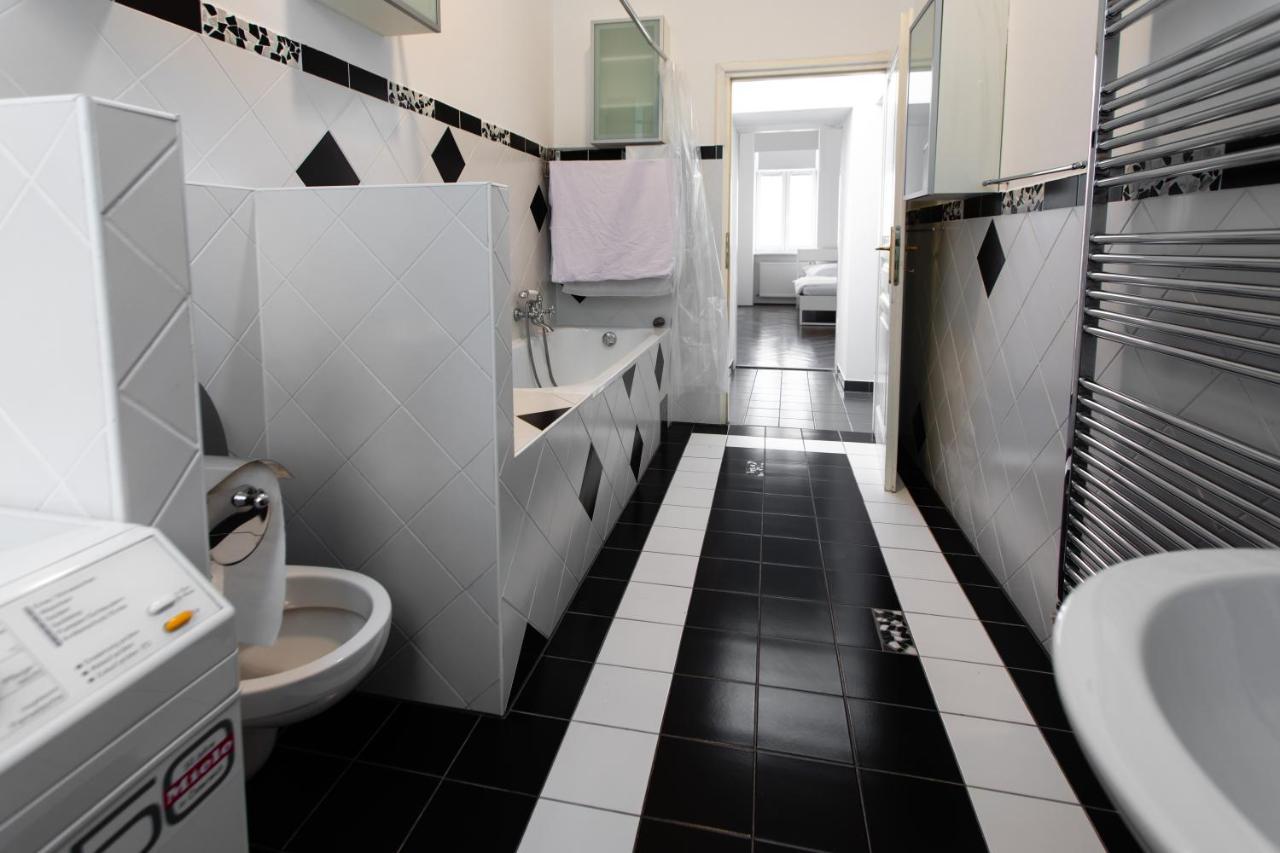 3-Bedroom Apartment In Central Відень Екстер'єр фото